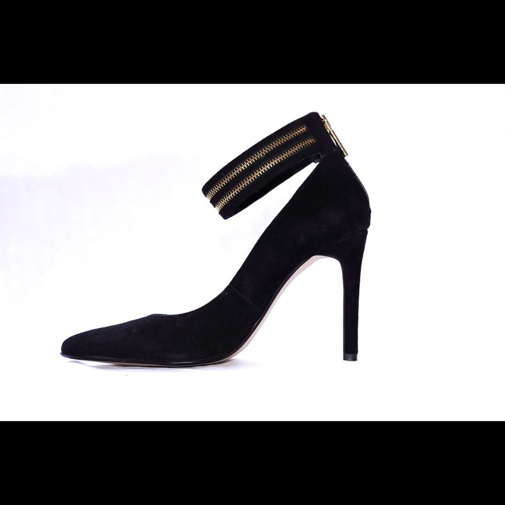 Banana Republic suede heels